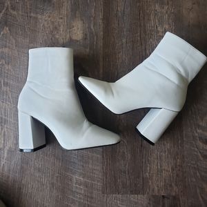 Forever 21 White Platform Booties Size 6